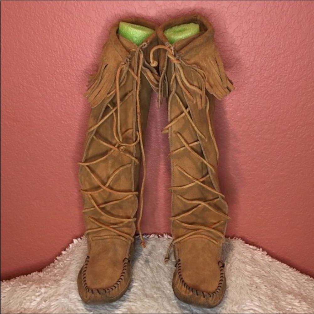 VINTAGE KNEE HIGH MOCCASINS!!!